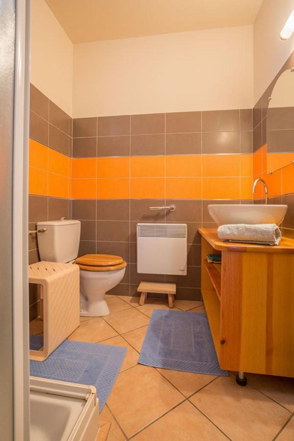 Gite De Groupe 15 A 19P, Parc, Salle De Reception - Chambres D'Hotes En Semaine Villeneuve-de-Berg Zewnętrze zdjęcie
